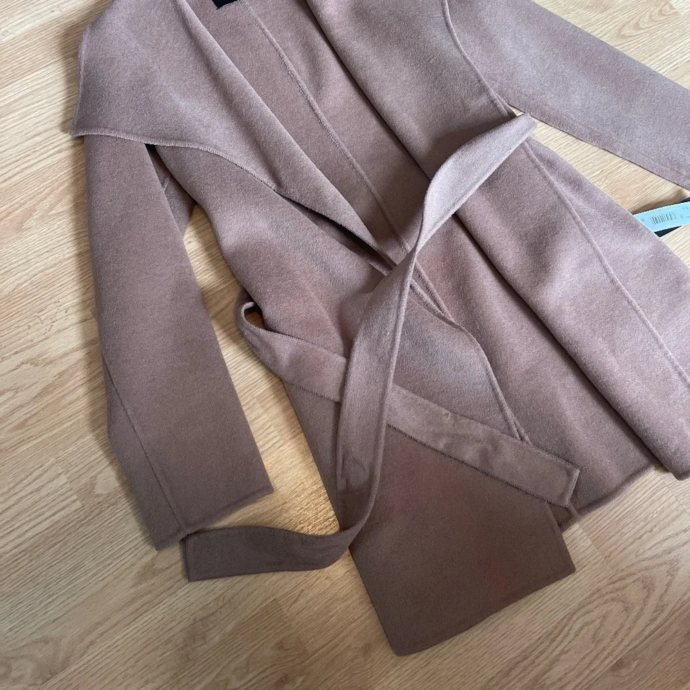 NWT Tahari Light Brown Wool Blend Wrap Coat With Pockets Size Medium - Picture 3 of 7